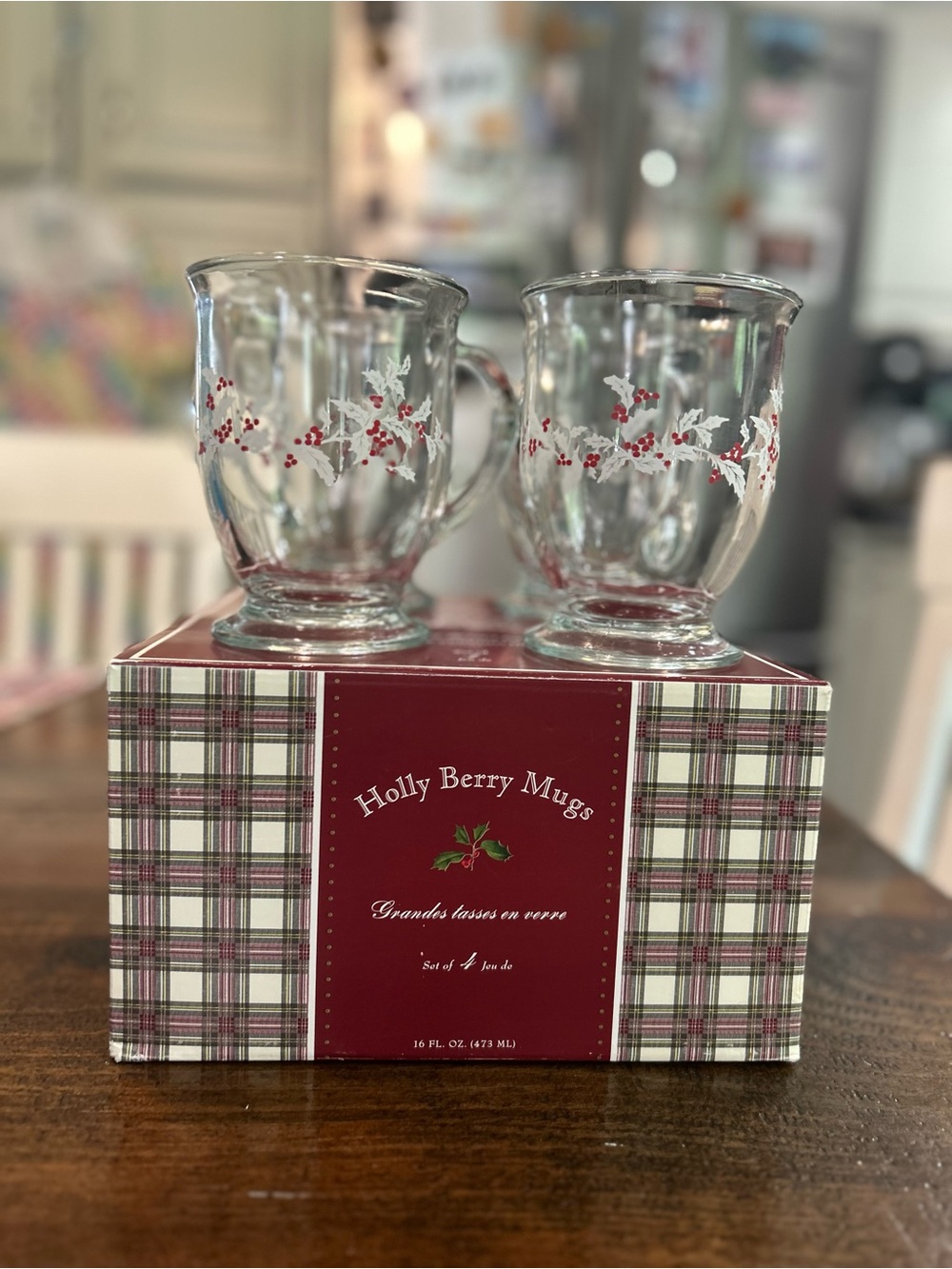 William Sonoma  Anchor Hocking Holly Berry Glass Mugs Set of 4- 16oz